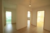 Flur - Helle 3-Zimmerwohnung mit sagenhaftem Fernblick