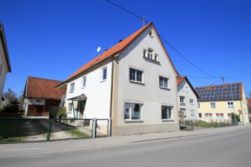 Charmantes Einfamilienhaus mit ELW, großzügigem Nebengebäude und herrlichem Garten, 89349 Burtenbach, Bauernhaus