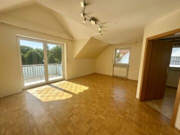 Sofort verfügbar: 2,5-Zimmerwohnung in ruhiger, zentraler Lage mit Grünblick, 86381 Krumbach, Maisonettewohnung