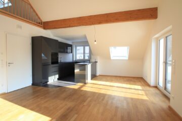 Super Ausstattung, zentral, komfortabel – 2,5-ZKB Galeriewohnung, 86381 Krumbach, Dachgeschosswohnung