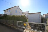 Straßenansicht - *RESERVIERT* Grundsolides Wohnhaus mit viel Potential zur Entwicklung