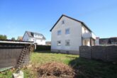Gartenansicht - *RESERVIERT* Grundsolides Wohnhaus mit viel Potential zur Entwicklung
