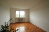 Schlafzimmer II - Zentrale 3-Zimmerwohnung mit tollem Blick