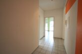 Flur - Ansprechende 2-ZKB in Split-Level-Bauweise mit Blick ins das Mindeltal